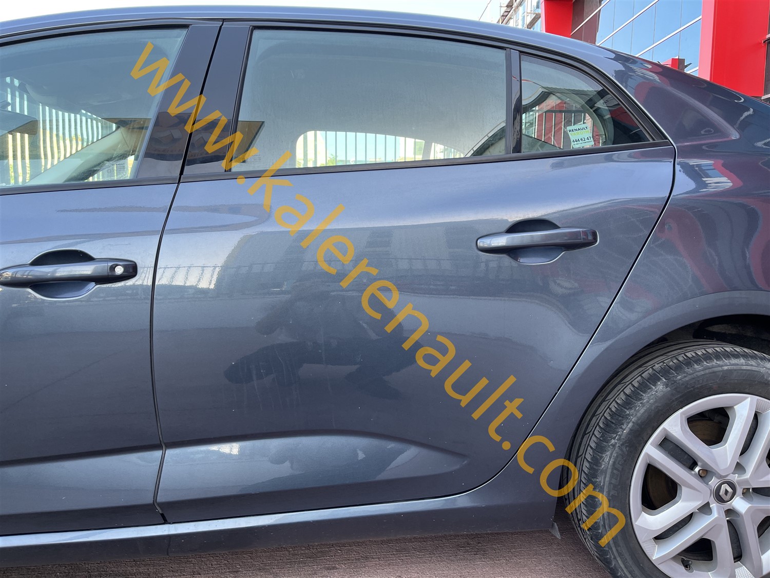 Renault Megane 4 Sol Arka Kapı (Titanyum Gri) Renault Megane 4 Sol Arka Kapı (Titanyum Gri)